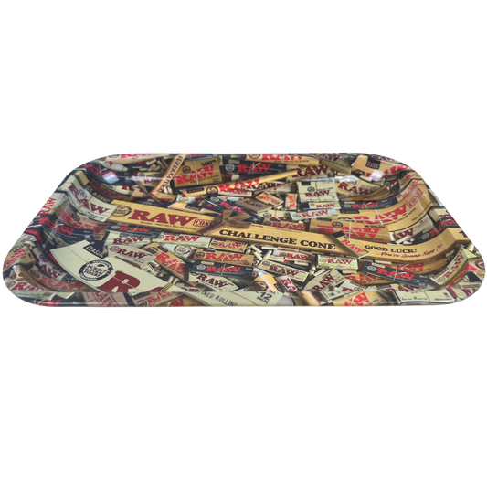Bandeja metálica Beetle Print con diseño collage vintage mostrada en perspectiva