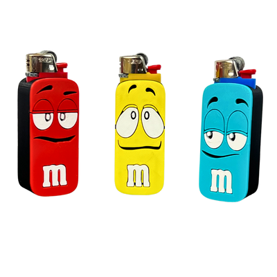 Colección de fundas para mechero BIC Mood de Beetle Print en rojo, amarillo y azul, con diferentes caras y detalles impresos en 3D.