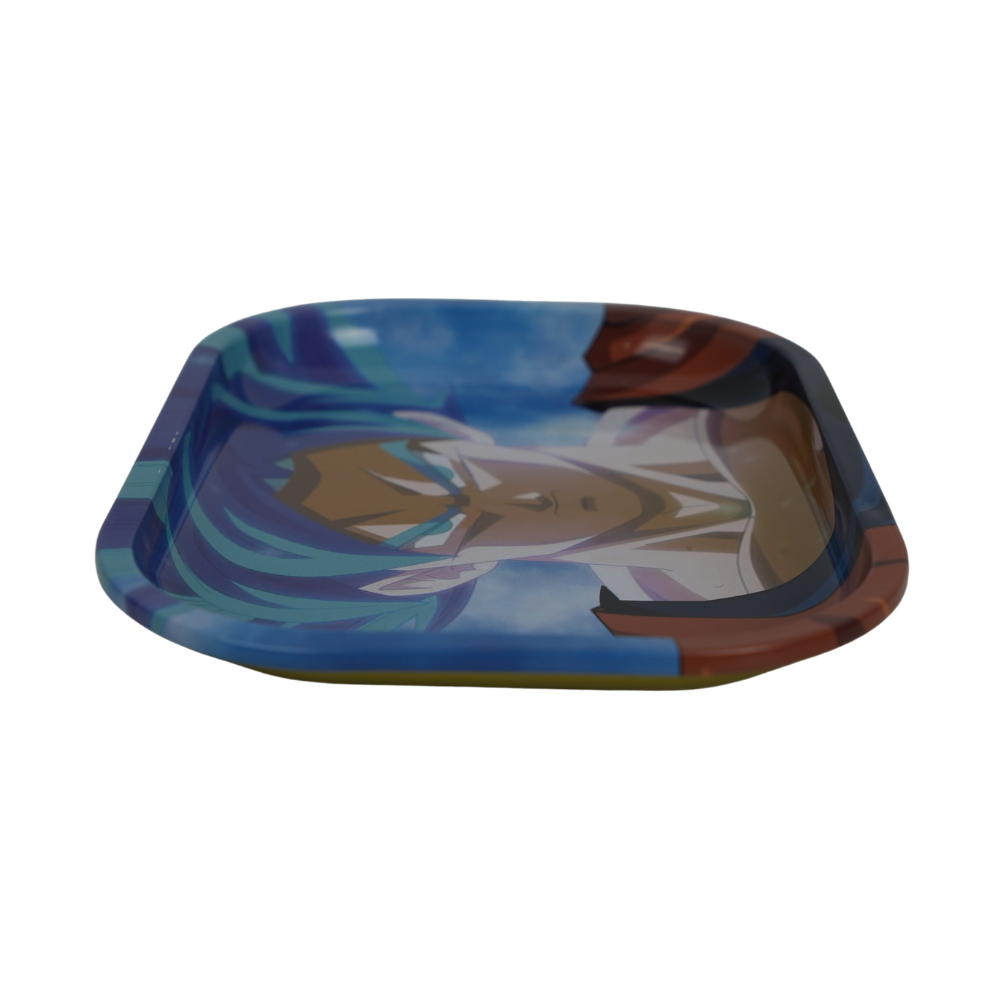Bandeja metálica Beetle Print con ilustración estilo anime de guerrero poderoso, diseño intenso y acabado brillante, tamaño 18x14 cm vista inclinada