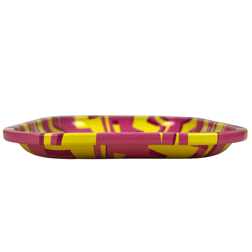 Bandeja metálica Beetle Print Skate Riot vista de perfil mostrando su formato fino y bordes elevados