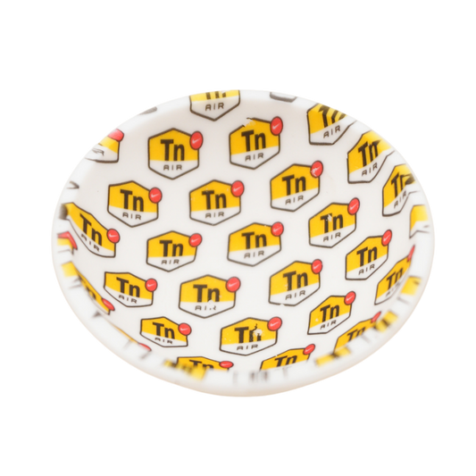 Detalle interior de bowl de silicona con diseño gráfico y fallo de impresión visible
