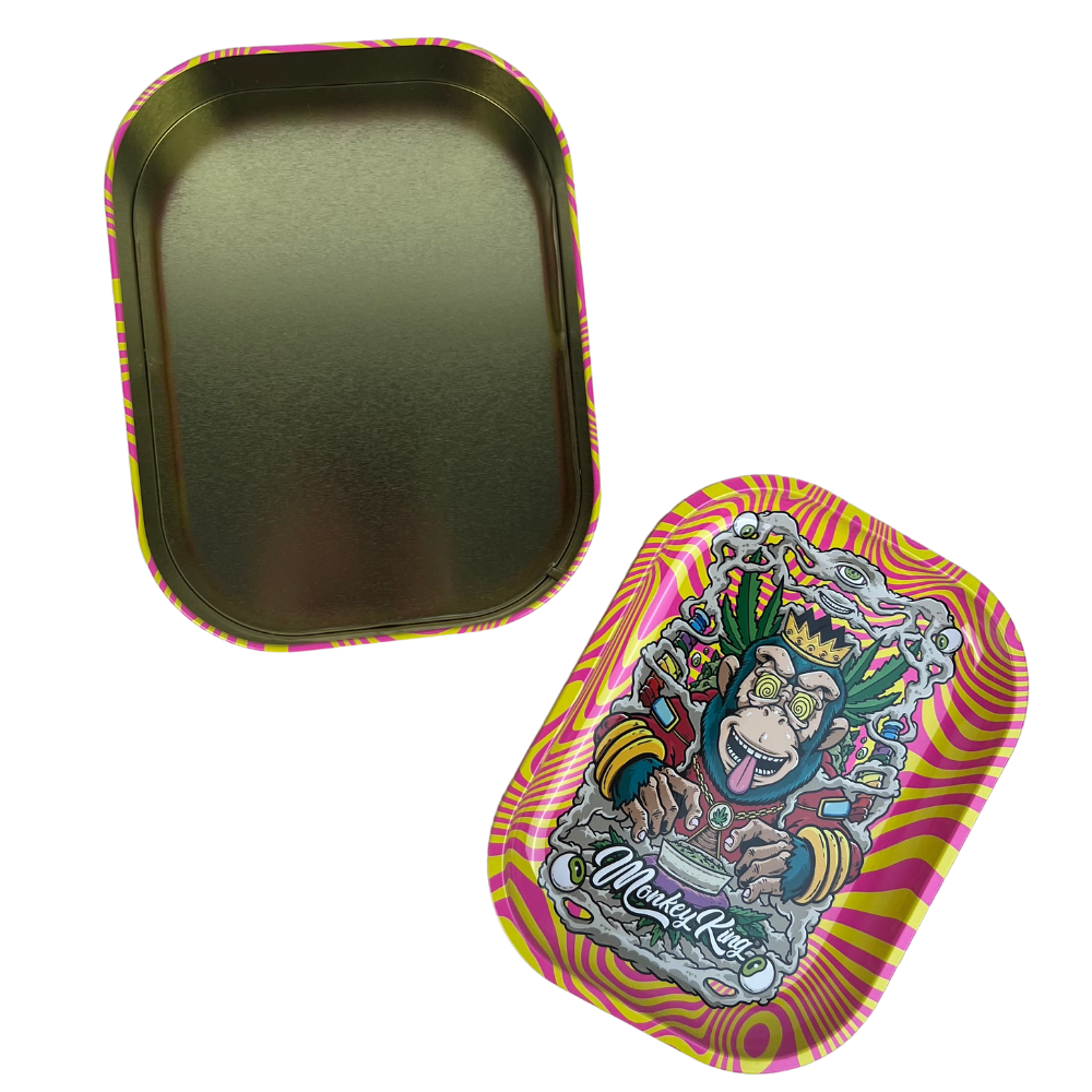 Caja metálica Beetle Print Monkey King mostrada en vista lateral con acabado gráfico rosa y amarillo