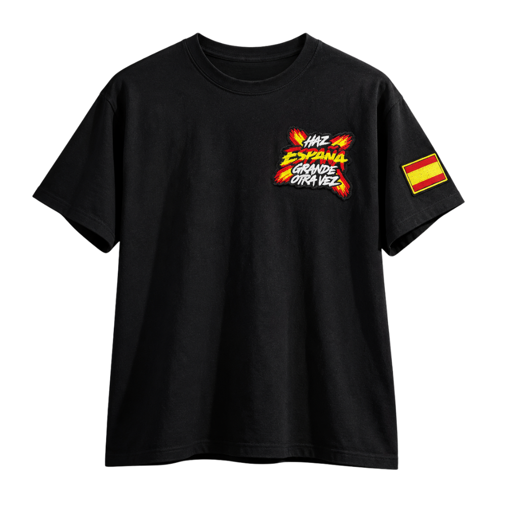 Camiseta negra Haz España Grande Otra Vez de Beetle Print vista de frente, con diseño rojo, amarillo y blanco en el pecho y bandera de España en la manga.