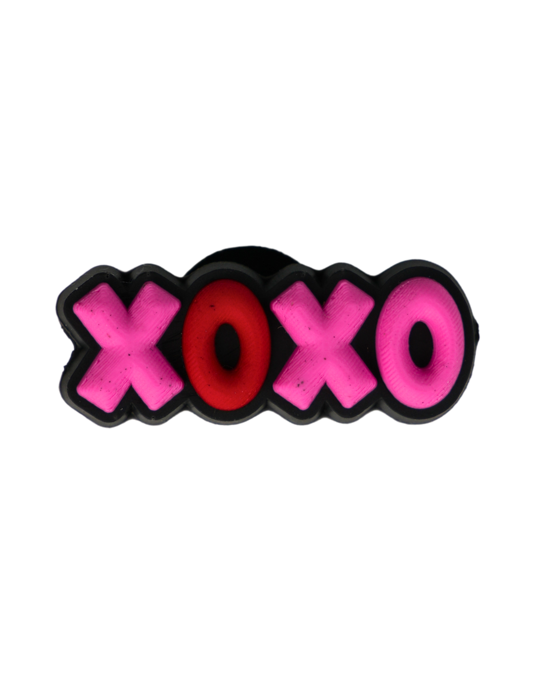 Charm de silicona Beetle Print con diseño XOXO rosa y rojo.