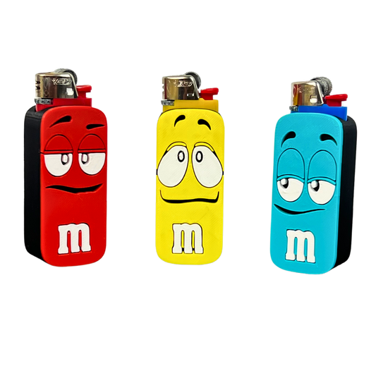 Colección de fundas para mechero BIC Mood de Beetle Print en rojo, amarillo y azul, con diferentes caras y detalles impresos en 3D.