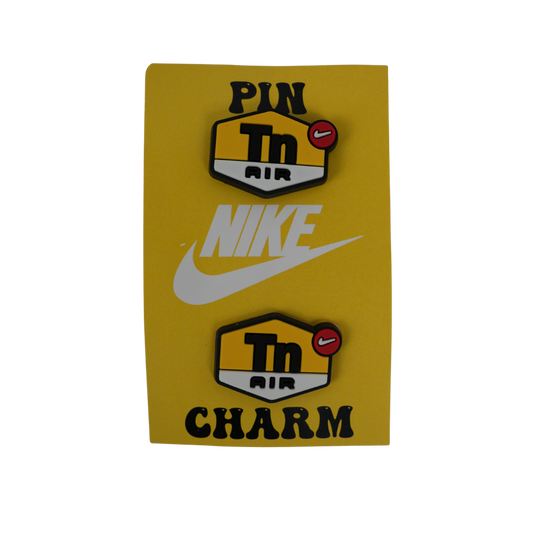 Kit pin y charm Beetle Print con diseño street urbano