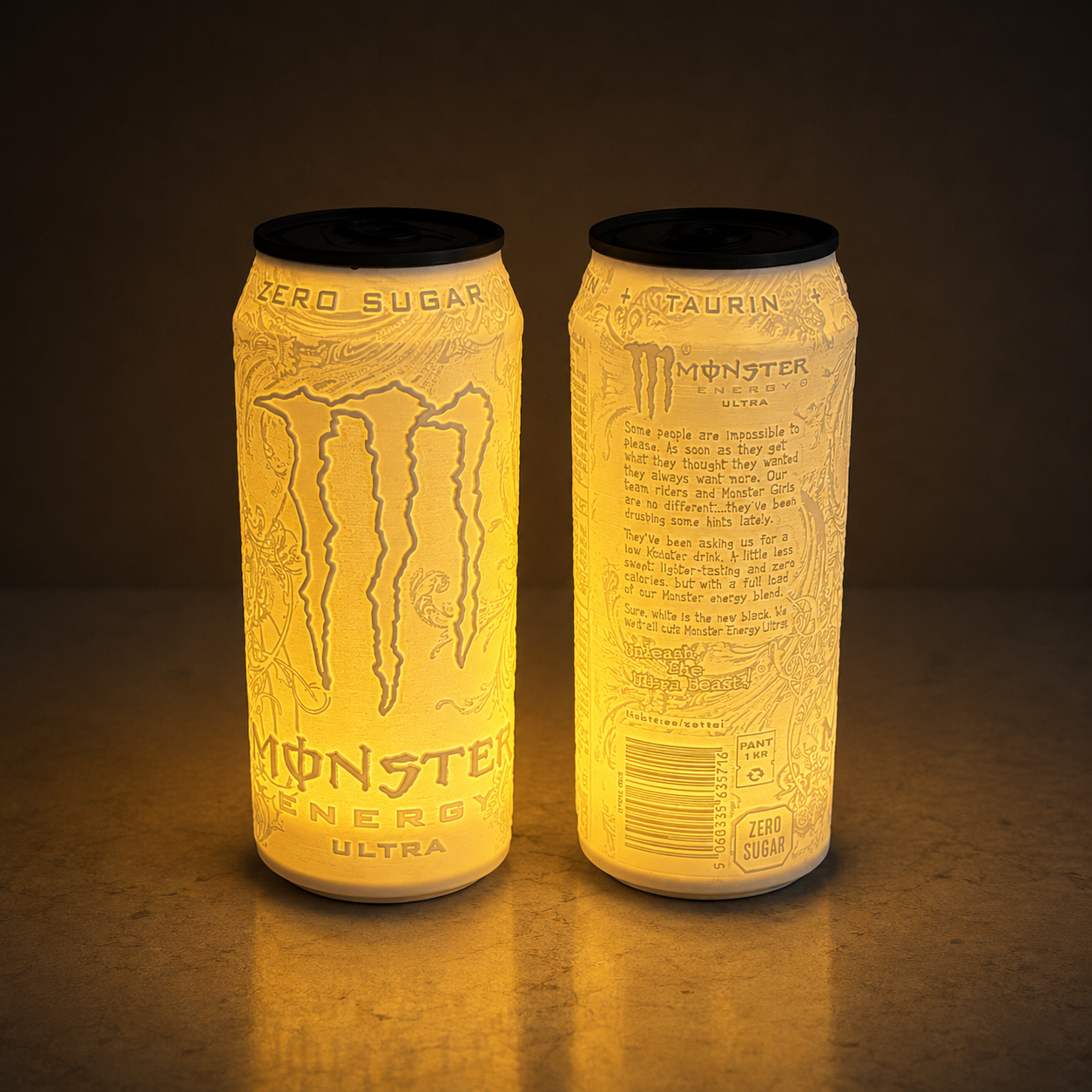 Lámpara decorativa Monster Ultra translúcida con iluminación LED cálida.