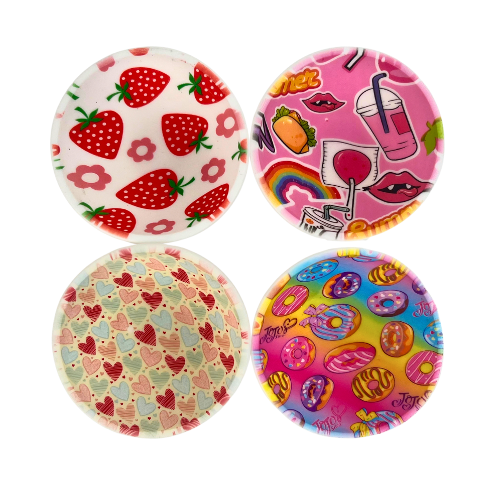 Pack de 4 bowls de silicona Beetle Print con diseños de fresas, collage rosa, corazones y donuts vistos desde arriba