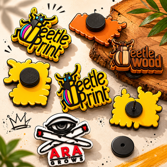 Pines y charms personalizados PVC