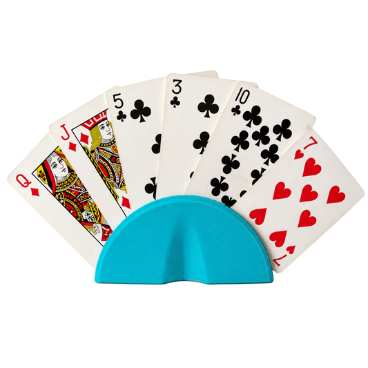 Soporte de cartas semicircular Beetle Print azul con cartas insertadas, mostrado en perspectiva sobre fondo blanco