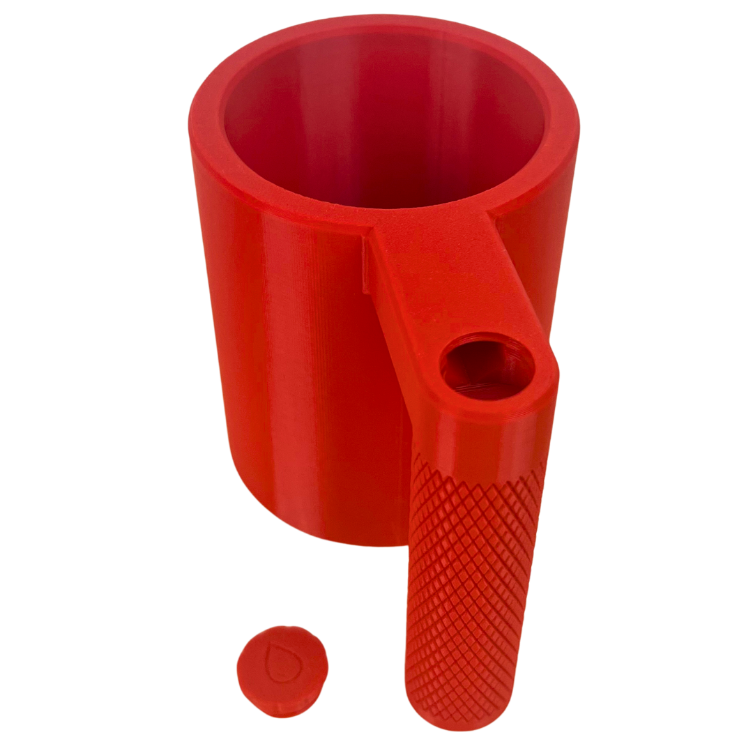 Taza enfriadora de latas Beetle Print roja mostrada desde arriba con el interior y la abertura lateral visibles