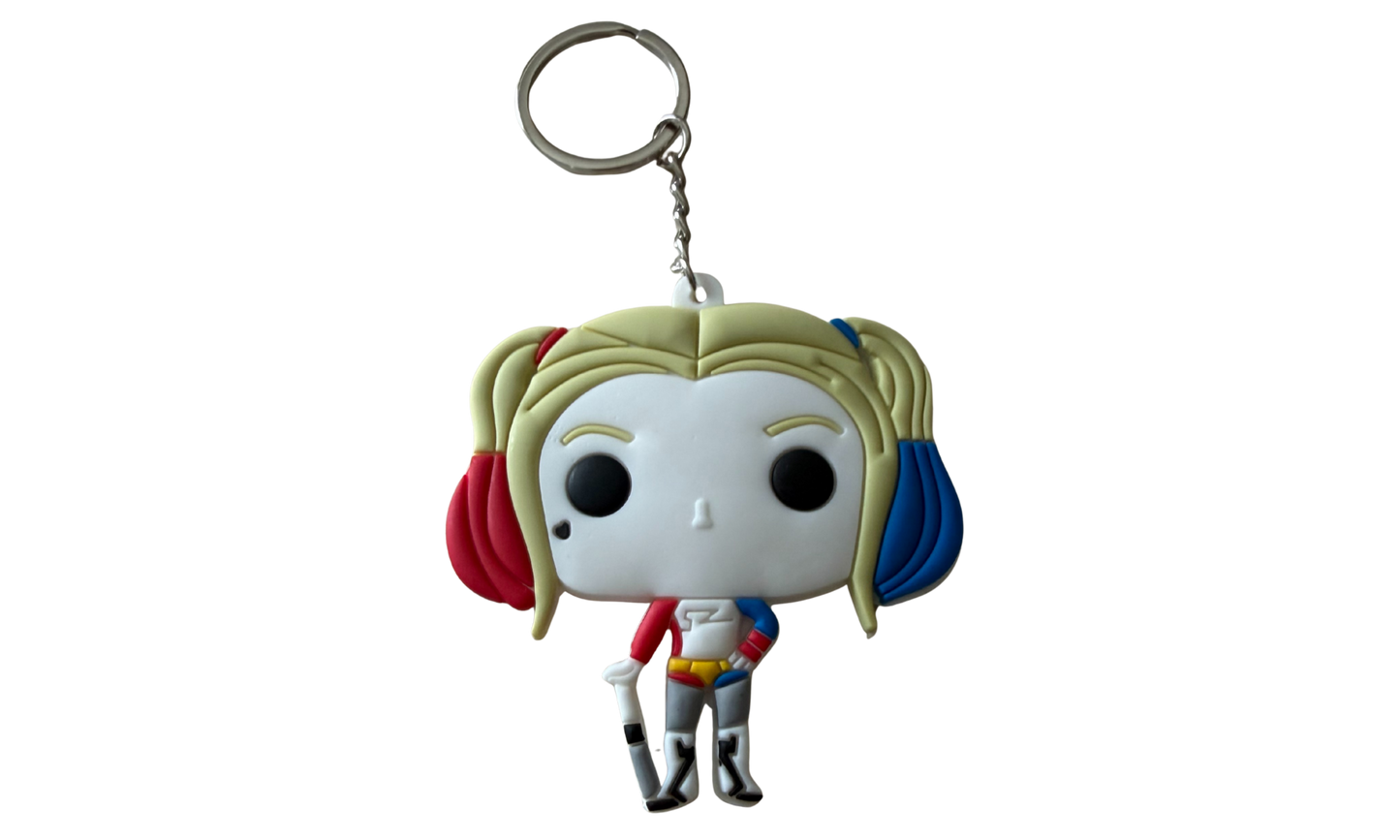 Llavero de silicona 3D con diseño de muñeca estilo pop y aro metálico