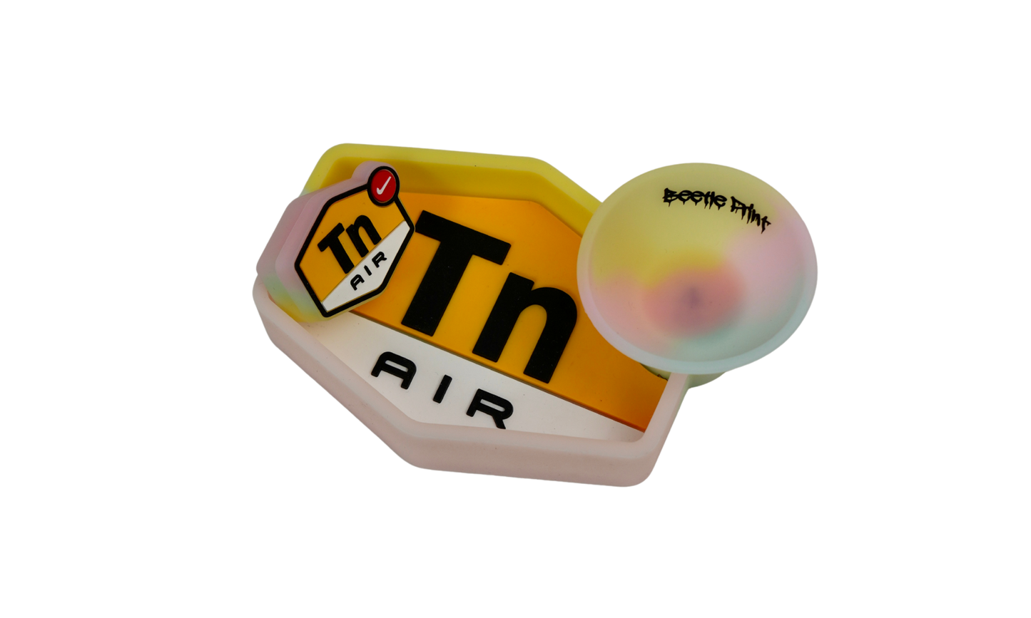 Silicone ashtray used on objetcs