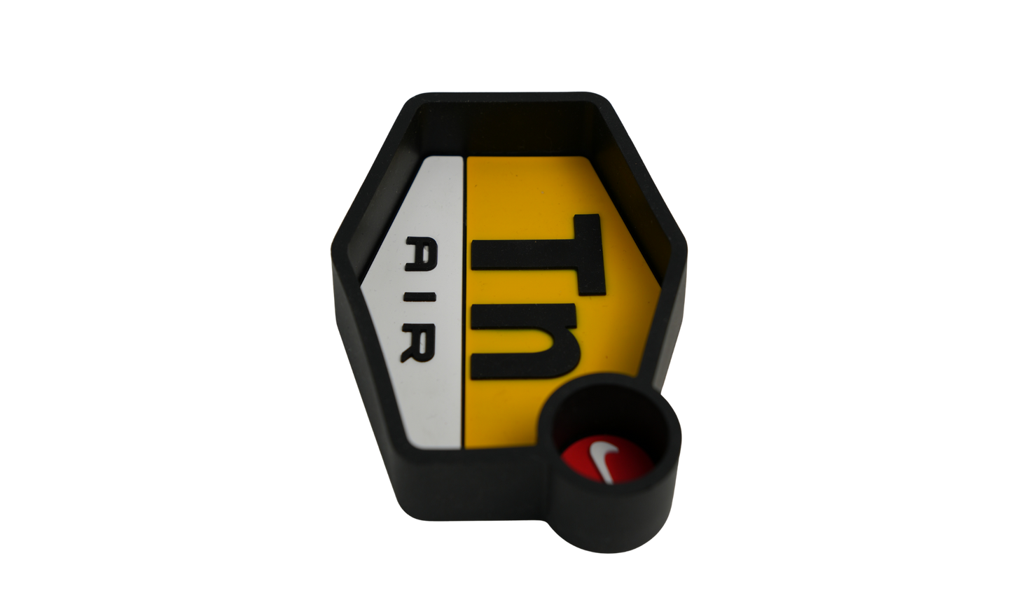 Side view of flexible silicone ashtray