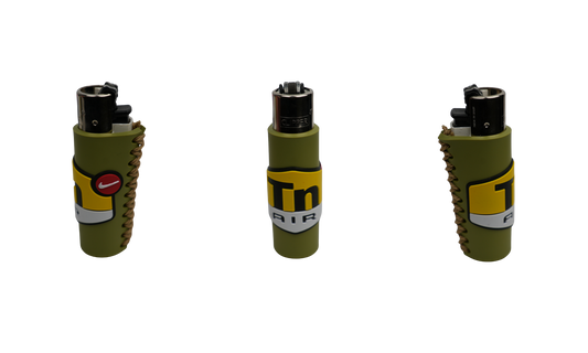 Mechero Beetle Print DIR Olive con funda antideslizante (3 vistas)