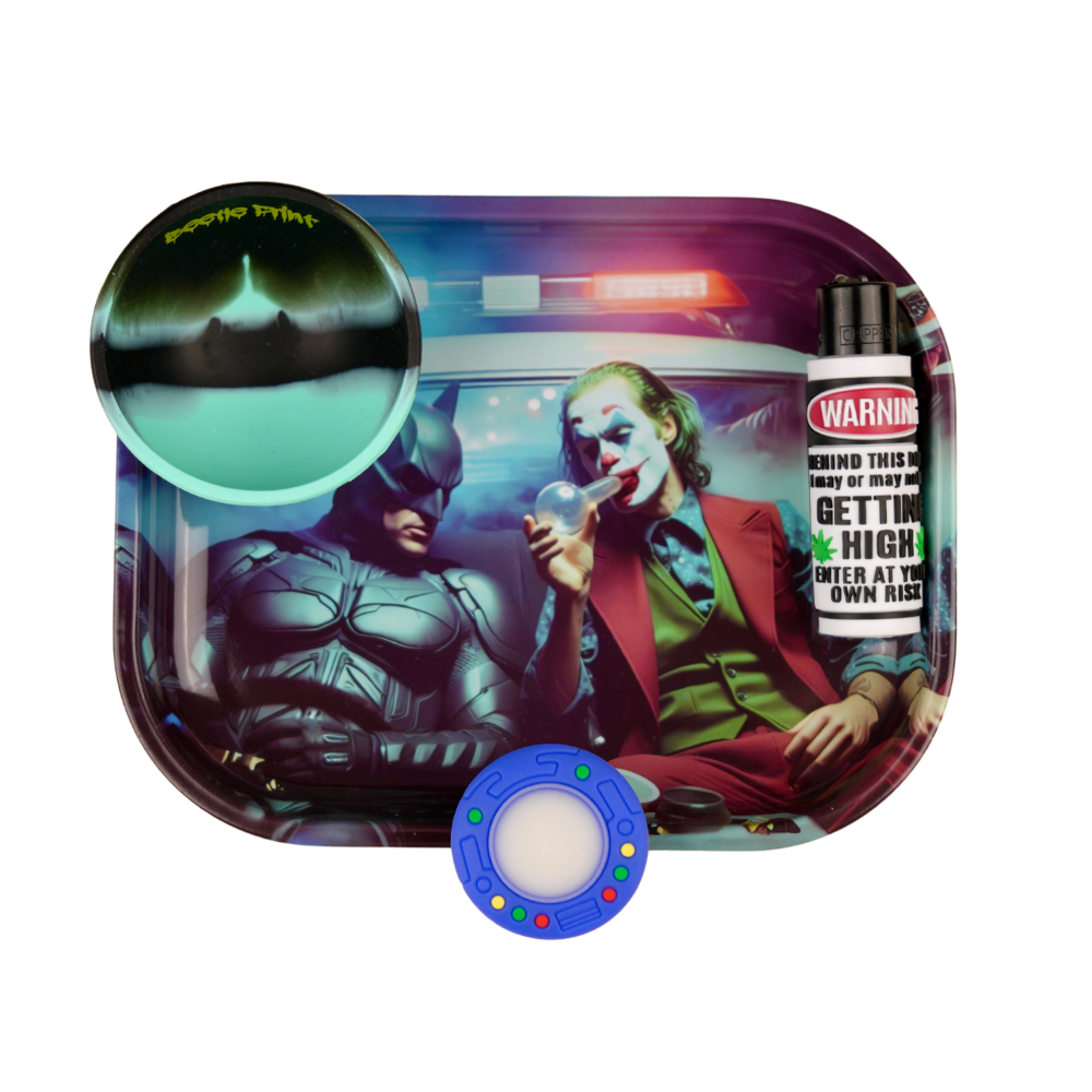 Pack de accesorios Beetle Print con bandeja de arte cinematográfico, bowl de silicona, wax inspirado en un ovni y funda para mechero con diseño gráfico warning